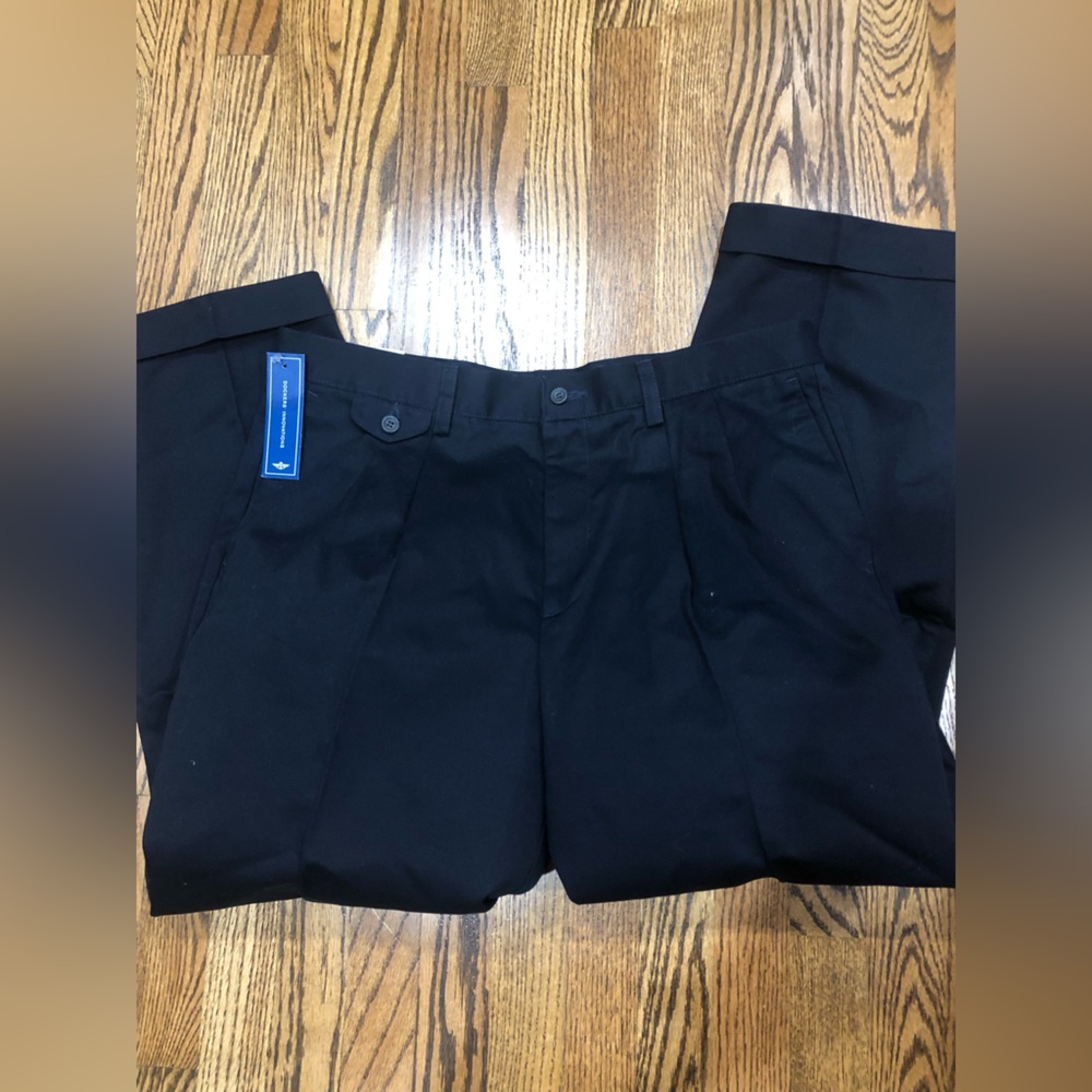NWT Dockers Pleasted Relaxed Fit Cuffed Dress Pants Sz 36 x 29 - Picture 9 of 11